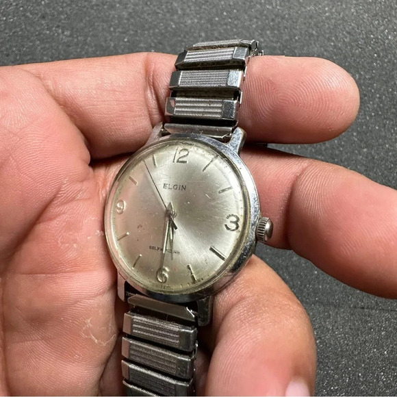 Vintage Elgin Self Winding Mens Wrist Watch Silver Tone Stretch Band Working - Picture 2 of 9